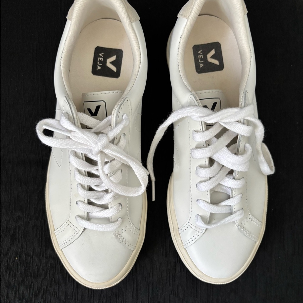 Veja Off-White Casual Sneakers